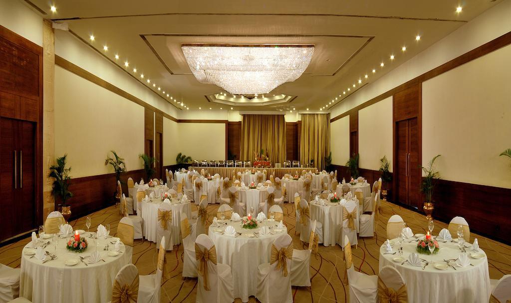 Hotel The Manohar Hyderabad Restaurant foto